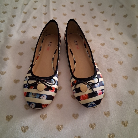 🔥3/$70 JustFab "Magden" Women's Flat Ballet Shoes - Picture 1 of 12
